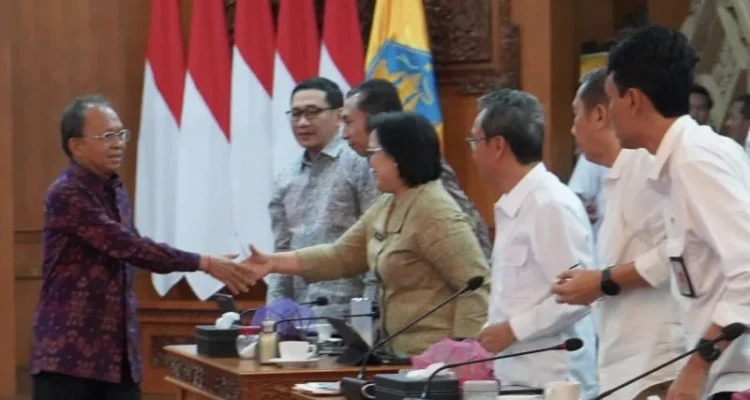Gubernur Bali Wayan Koster, Pemprov Bali, LP2B Bali, Lahan Pertanian Pangan Berkelanjutan, LBS 2024, ketahanan pangan Bali, alih fungsi lahan, pertanian Bali, Tabanan, Gianyar, Buleleng, Badung, Jembrana, Karangasem, Klungkung, Bangli, Denpasar