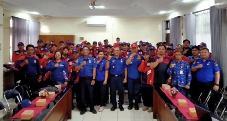 Pemkot Denpasar, Damkar Denpasar, Relawan Pemadam Kebakaran, Redkar, 50 relawan pemadam, mitigasi kebakaran, mitigasi bencana, penanganan kebakaran, Pompa Sisupit, kesiapsiagaan bencana, Desa Sumerta Kelod, Desa Dauh Puri Kauh, Desa Padangsambian Kaja, Desa Sidakarya, Denpasar, Bali.
