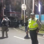 Kecelakaan Renon, kecelakaan lalu lintas Denpasar, kecelakaan Jalan Raya Puputan, kecelakaan Jalan Kusuma Atmaja, Pick Up DK 8836 KI, Toyota Avanza DK 1641 ABI, empat korban luka, Polresta Denpasar, Polsek Denpasar Timur, Satlantas Polresta Denpasar, kecelakaan Denpasar,