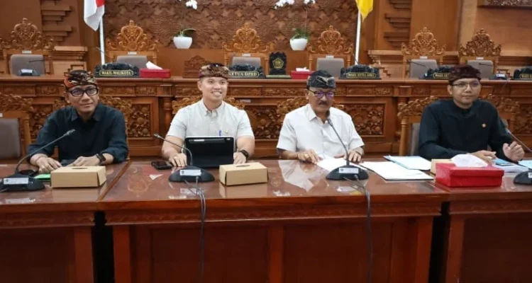 Banggar DPRD Denpasar, DPRD Kota Denpasar, Pemkot Denpasar, Pemerintah Kota Denpasar, KUA-PPAS 2027, Rancangan KUA-PPAS, APBD 2027, Anggaran 2027, Pendapatan Asli Daerah, PAD Denpasar, I Gusti Ngurah Gede, I Gusti Ngurah Eddy Mulya, Ida Bagus Yoga Adi Putra, Made Oka Cahyadi Wiguna.