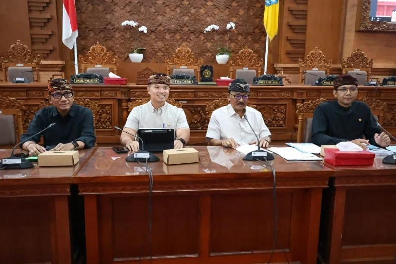 seda denpasar Banggar DPRD Denpasar, DPRD Kota Denpasar, Pemkot Denpasar, Pemerintah Kota Denpasar, KUA-PPAS 2027, Rancangan KUA-PPAS, APBD 2027, Anggaran 2027, Pendapatan Asli Daerah, PAD Denpasar, I Gusti Ngurah Gede, I Gusti Ngurah Eddy Mulya, Ida Bagus Yoga Adi Putra, Made Oka Cahyadi Wiguna.