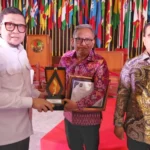 Denpasar, LPM Award, Pemkot Denpasar, Pemerintah Kota Denpasar, LPM Denpasar, I Wayan Budha, I Gede Eka Suputra, pemberdayaan masyarakat, partisipasi masyarakat, pembangunan berbasis masyarakat, pembangunan Denpasar, Bandung, Citizenbali.com