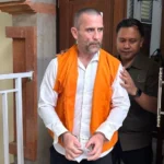 Sean Duncan Millar, WNA Australia, narkotika, sabu 0,6 gram, narkotika Golongan I, PN Denpasar, Kejari Denpasar, JPU, kasus narkotika Bali, Denpasar.