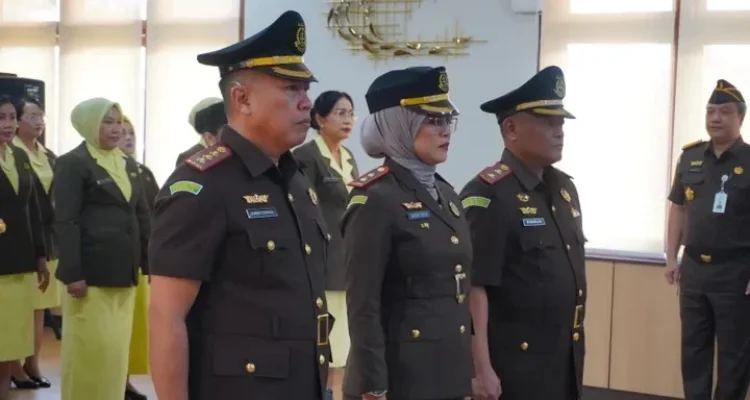 I Wayan Sumertayasa, Kajari Badung, Kejari Badung, Sutrisno Margi Utomo, Kejati Bali, rotasi Kajari, pelantikan Kajari, Kejaksaan Negeri Badung, penegakan hukum, Badung, Bali.