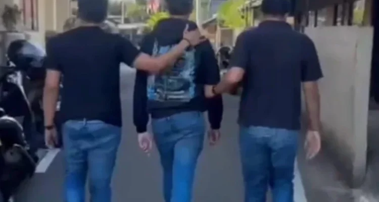 Bule Australia, BA, perbuatan asusila, Pantai Berawa, Kuta Utara, Badung, Polres Badung, Imigrasi Bali, deportasi, wisatawan asing.