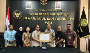 Karantina Bali, IUCN SSC ASTSG, perdagangan burung ilegal, penyelundupan burung, burung berkicau, konservasi satwa liar, BKSDA Bali, Heri Yuwono, perlindungan satwa, keanekaragaman hayati Bali.