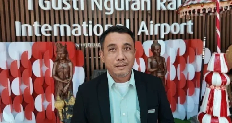 Bandara Ngurah Rai, Ancaman Bom, Bandara Internasional I Gusti Ngurah Rai, Ancaman Bom Palsu, Dugaan Ancaman Bom, Keamanan Bandara, Badung, Bali, Hoaks Ancaman Bom, Informasi Palsu, Objek Vital Nasional, Aparat Keamanan, Penyelidikan Bandara, Gangguan Keamanan Bandara, Sanksi Hukum.