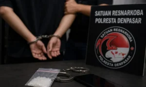 Pengedar narkoba Denpasar, narkotika Penatih, ekstasi Denpasar, Polresta Denpasar, Satresnarkoba Polresta Denpasar, penangkapan narkoba, senjata api, senpi Denpasar, amunisi, airsoft gun, Penatih Denpasar Timur, narkoba Bali, peredaran narkotika, kasus narkotika Denpasar.