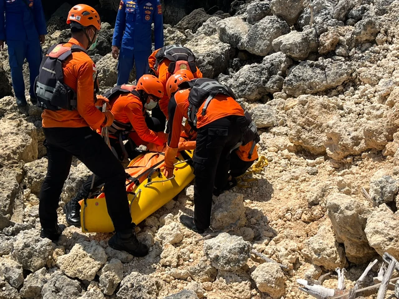 WNA Rusia, G Artem, Tanjung Mebulu, Pecatu, Kuta Selatan, Badung, WNA meninggal, SAR Denpasar, operasi pencarian, Pantai Nyang-Nyang, Kantor Pencarian dan Pertolongan Denpasar, Bali.