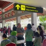 Bandara Ngurah Rai, Gunung Anak Krakatau, aktivitas vulkanik, penerbangan dibatalkan, penerbangan ditunda, penerbangan terdampak, InJourney Airports, Angkasa Pura Indonesia, AirNav Indonesia, Bali, Badung, jadwal penerbangan, erupsi Gunung Anak Krakatau