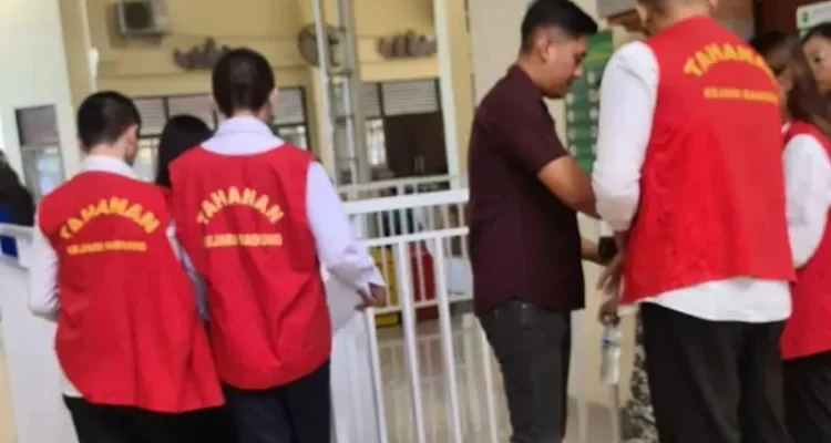 Perampokan WNA, Seminyak, Kuta, PN Denpasar, empat terdakwa, I Gusti Ngurah Agung B.P., Ratna Y., Muhamad Darlan, Gerald Dumatubun, tuntutan 1 tahun 6 bulan, Villa Seminyak, kasus hukum Bali.