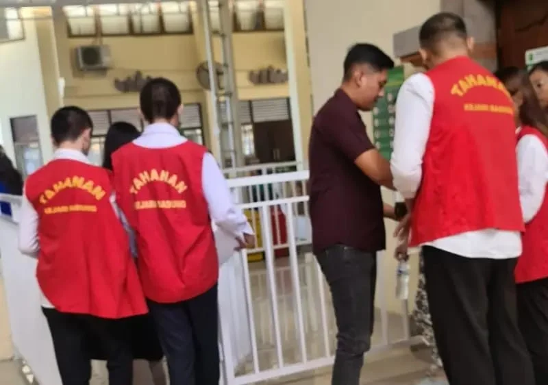Perampokan WNA, Seminyak, Kuta, PN Denpasar, empat terdakwa, I Gusti Ngurah Agung B.P., Ratna Y., Muhamad Darlan, Gerald Dumatubun, tuntutan 1 tahun 6 bulan, Villa Seminyak, kasus hukum Bali.