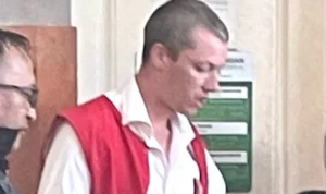 Yuriy Khalilov, WN Kazakhstan, bule Kazakhstan, kokain Bali, 2,5 kg kokain, narkotika Bali, PN Denpasar, Pengadilan Negeri Denpasar, kasus narkotika, koper hijau, Polandia Bali, USD 1.000, Bea Cukai Ngurah Rai, Bandara Ngurah Rai, sidang narkotika.