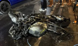 WNA Ukraina, bule Ukraina, kecelakaan tunggal, motor sport terbakar, motor terbakar, Jalan Pantai Berawa, Tibubeneng, Kuta Utara, Badung, Kasih Ibu General Hospital, Polsek Kuta Utara, Polres Badung, Diskarmat Badung, kecelakaan WNA, Bali.