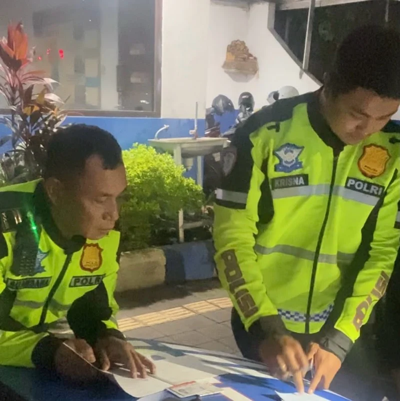 Satlantas Polresta Denpasar, Kuta, patroli malam, KRYD, balap liar, knalpot brong, pelanggaran lalu lintas, Polresta Denpasar, Badung, Blue Light Patrol