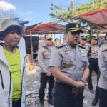 Kebakaran Denpasar, 300 KK mengungsi, Pemecutan Klod, Jalan Nakula, Gang Jatayu, Polresta Denpasar, Leonardo Simatupang, gudang rongsokan, kebakaran bedeng, water cannon.