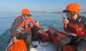 Jembrana, Pantai Tembles, Pantai Yeh Kuning, WNA Polandia, Marcin Dawid, wisatawan asing, terseret arus, tenggelam, Basarnas Bali, SAR gabungan, pencarian korban.