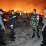 Kebakaran Denpasar, kebakaran Jalan Nakula, gudang rongsokan terbakar, Gang Jatayu, Banjar Mergaya, Pemecutan Klod, Denpasar Barat, bedeng terbakar, kebakaran gudang rongsokan, Damkar Denpasar.