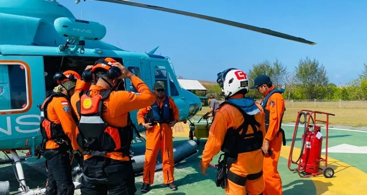 Speed boat mati mesin, Manta Point, Nusa Penida, Klungkung, SAR Bali, pencarian korban, helikopter FINNS SGI Air Bali, KN Arjuna 229, Kantor Pencarian dan Pertolongan Denpasar, VTS Benoa.