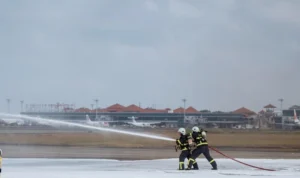 ngurah rai Bandara Ngurah Rai, Airport Emergency Exercise, AEE 2026, latihan darurat bandara, keselamatan penerbangan, keamanan bandara, Airport Emergency Plan, Badung, Bali, kecelakaan pesawat.
