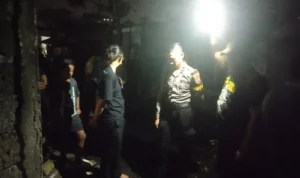 Kebakaran Denpasar, kebakaran warung, Jalan Gunung Batur Denpasar, Pemecutan Denpasar, luka bakar, kebakaran rumah, Damkar Denpasar, PMI Kota Denpasar, I Made Juniartawan, kerugian Rp150 juta, kebakaran warung sembako, Denpasar Barat.