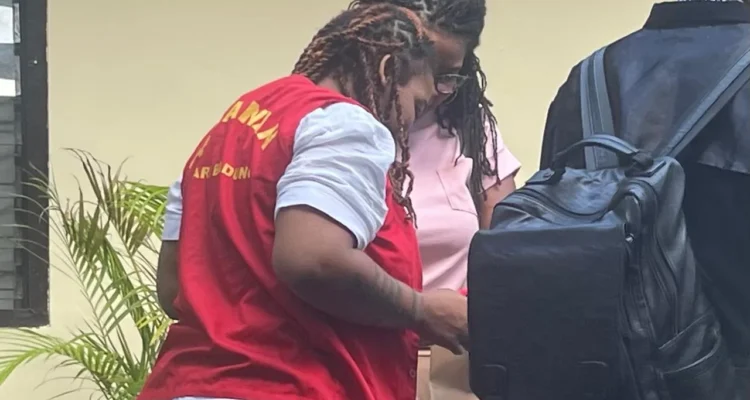 Tyeisha Kieonne Parks, WN Amerika Serikat, kasus ganja Bali, ganja 36,71 gram, vonis PN Denpasar, Pengadilan Negeri Denpasar, narkotika Bali, WNA kasus narkoba, Bandara Ngurah Rai, ganja di Bali, Bea Cukai Ngurah Rai, Tyeisha divonis satu tahun, kasus narkotika WNA