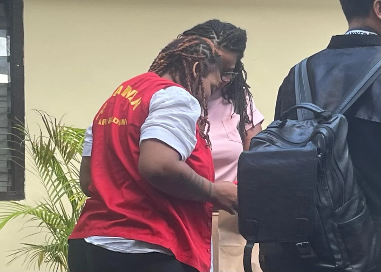 Tyeisha Kieonne Parks, WN Amerika Serikat, kasus ganja Bali, ganja 36,71 gram, vonis PN Denpasar, Pengadilan Negeri Denpasar, narkotika Bali, WNA kasus narkoba, Bandara Ngurah Rai, ganja di Bali, Bea Cukai Ngurah Rai, Tyeisha divonis satu tahun, kasus narkotika WNA