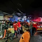 pemotor tewas di Denpasar, kecelakaan lalu lintas Denpasar, pemotor tercebur sungai, Jalan Tangkuban Perahu, Padangsambian Klod, Denpasar Barat, Satlantas Polresta Denpasar, Honda Beat DK 2373 AFQ, Damkarmat Denpasar.