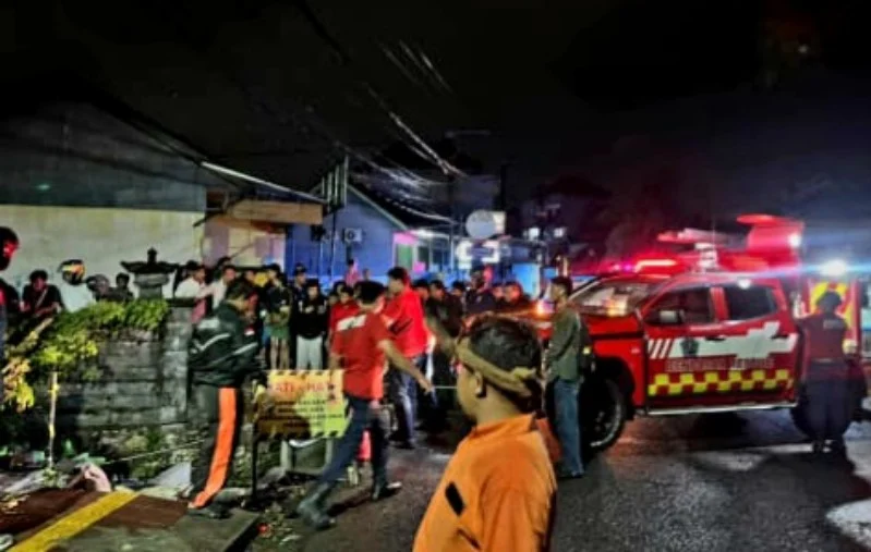 pemotor tewas di Denpasar, kecelakaan lalu lintas Denpasar, pemotor tercebur sungai, Jalan Tangkuban Perahu, Padangsambian Klod, Denpasar Barat, Satlantas Polresta Denpasar, Honda Beat DK 2373 AFQ, Damkarmat Denpasar.