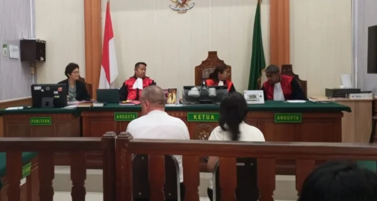Kieran Paul Glasspole, WNA Selandia Baru, perusakan televisi, TV rusak Rp5,8 juta, Sense Sport Bar, Pererenan, PN Denpasar, Pengadilan Negeri Denpasar, tindak pidana perusakan, Citizenbali.com.