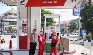 Kapolresta Denpasar, I Wayan Winaya, stok BBM Denpasar, monitoring SPBU, Polresta Denpasar, Pertamina Patra Niaga, BBM subsidi, sistem ganjil-genap BBM, antrean SPBU Bali, distribusi BBM Denpasar.