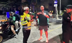 Razia Lalu Lintas, Polres Badung, Satlantas Polres Badung, AKP Ni Luh Sutari Ani, Tibubeneng, Kuta Utara, Pelanggaran Lalu Lintas, Knalpot Brong, TNKB, WNA, Badung, Bali