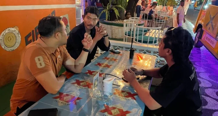 Motel Mexicola Seminyak, bule Australia, WNA Australia, security Motel Mexicola, keributan bule, bule mabuk, Seminyak, Kerobokan Kelod, Kuta Utara, Badung, Bali, penganiayaan security, viral media sosial, Polres Badung, wisatawan asing Bali