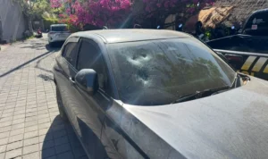 WNA Portugal, Salvador Teixeire Gomes, pengeroyokan WNA, pemerasan WNA, perusakan mobil, Pecatu, Kuta Selatan, Badung, Jalan Buana Sari, Polsek Kuta Selatan, Polresta Denpasar, viral media sosial, pecalang Pecatu, keamanan Pantai Bingin.