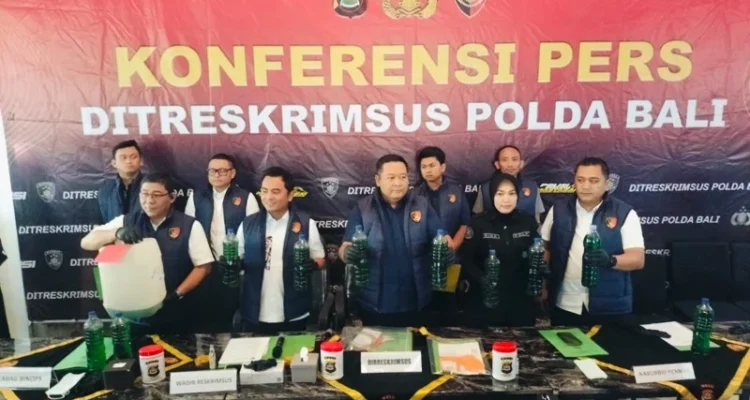 Polda Bali, BBM subsidi, penyalahgunaan solar subsidi, penimbunan BBM, Ditreskrimsus Polda Bali, antrean SPBU Bali, Citizenbali.com.