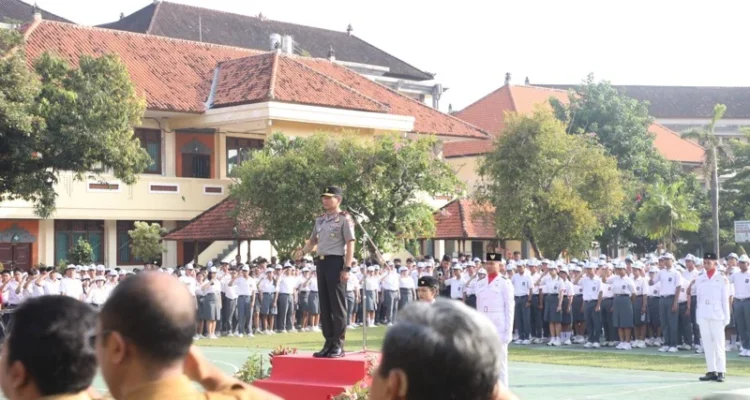 Wakapolda Bali, I Made Astawa, SMAN 1 Denpasar, Polisi Peduli Pendidikan, pencegahan narkoba, Polda Bali.
