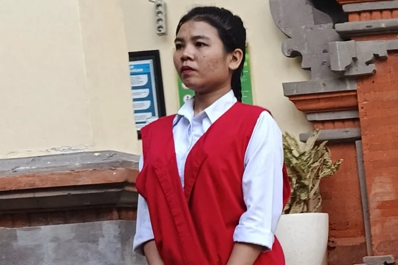 Nadia Eka Putri Sundana, kasus narkotika di Bali, vonis 4 tahun penjara, terdakwa narkotika PN Denpasar, Pengadilan Negeri Denpasar, kasus sabu dan ganja, sabu seberat 52,96 gram, ganja seberat 8,28 gram, tuntutan jaksa penuntut umum, JPU I Gst. Ngr. Wirayoga, Agus Hadi H, penyimpanan narkotika, penangkapan Polres Badung,