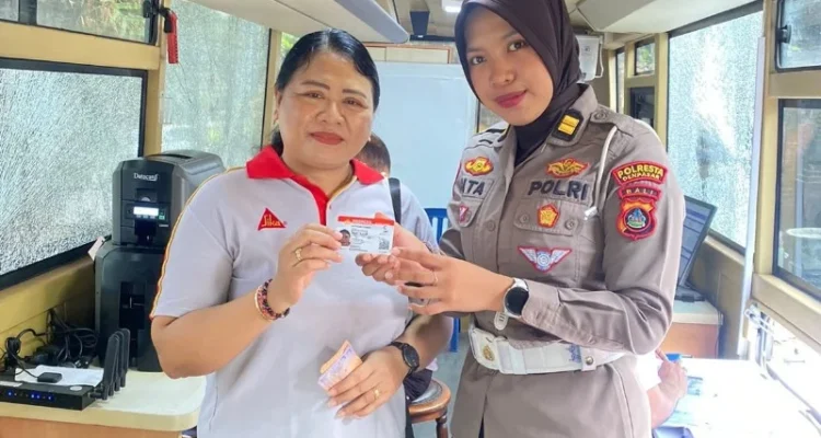 Satlantas Polresta Denpasar, SIM Keliling Denpasar, pelayanan SIM Keliling, Mall Pelayanan Publik Denpasar, MPP Kota Denpasar, Polresta Denpasar, pelayanan publik, perpanjangan SIM, layanan SIM, pelayanan kepolisian, Iptu I Gede Adi Saputra Jaya, Citizenbali.com