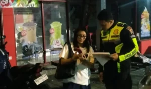 kecelakaan Denpasar, Suzuki Jimny tabrak toko, Mixue Gatsu Timur, sopir kabur, Polresta Denpasar, Satlantas Polresta Denpasar, kecelakaan lalu lintas Bali, Gatot Subroto Timur, kerugian Rp20 juta