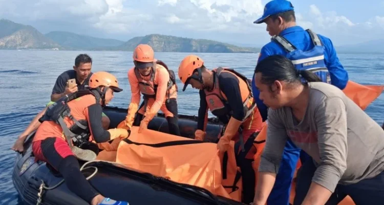 Kadek Agus Mahendra, korban hilang di laut, Pantai Bukit Asah, Pantai Pasir Putih Bugbug, Pulau Biyahe, SAR Karangasem, nelayan Bugbug, Basarnas Bali, pencarian korban tenggelam, Kabupaten Karangasem.