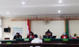 I Made Sulatra, I Nyoman Luput, penganiayaan kakak kandung, kasus penganiayaan berujung kematian, sidang PN Denpasar, Pengadilan Negeri Denpasar, kasus kriminal Badung, Banjar Jempeng Kauh, Desa Taman Abiansemal, Kabupaten Badung, JPU Eddy Ferari Wiranata,